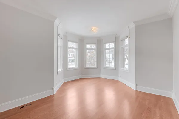 $11,000 | 420 Pine Manor Drive, Wilmette, IL 60091