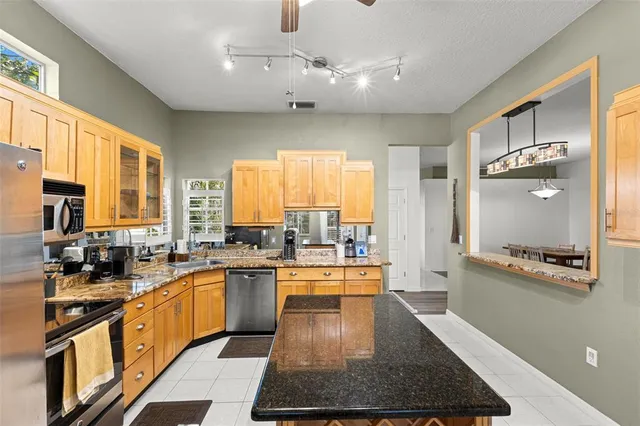 $3,200 | 1717 Arabian Lane, Palm Harbor, FL 34685