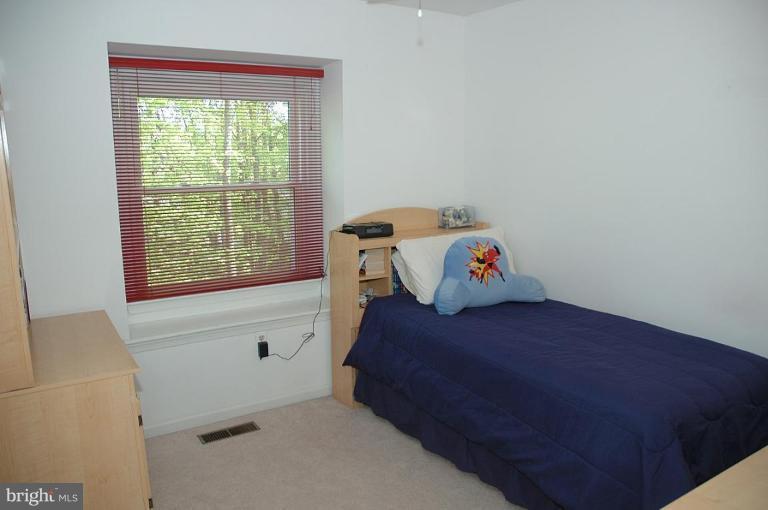7131 Hamor Lane Springfield, VA 22153 - Photo 13 of 14 Bedroom #4