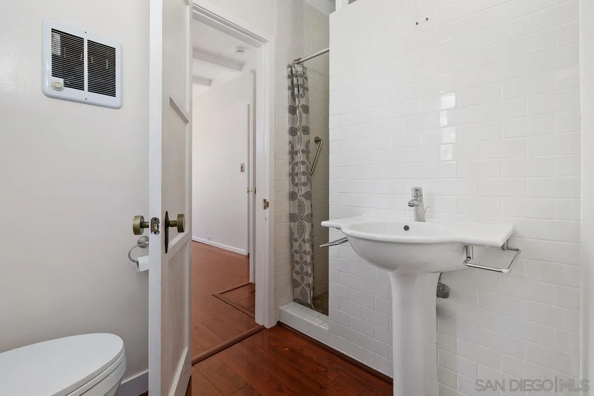 2820 Hidden Valley Road La Jolla, CA 92037 - Photo 20 of 28 Gallery Image 20