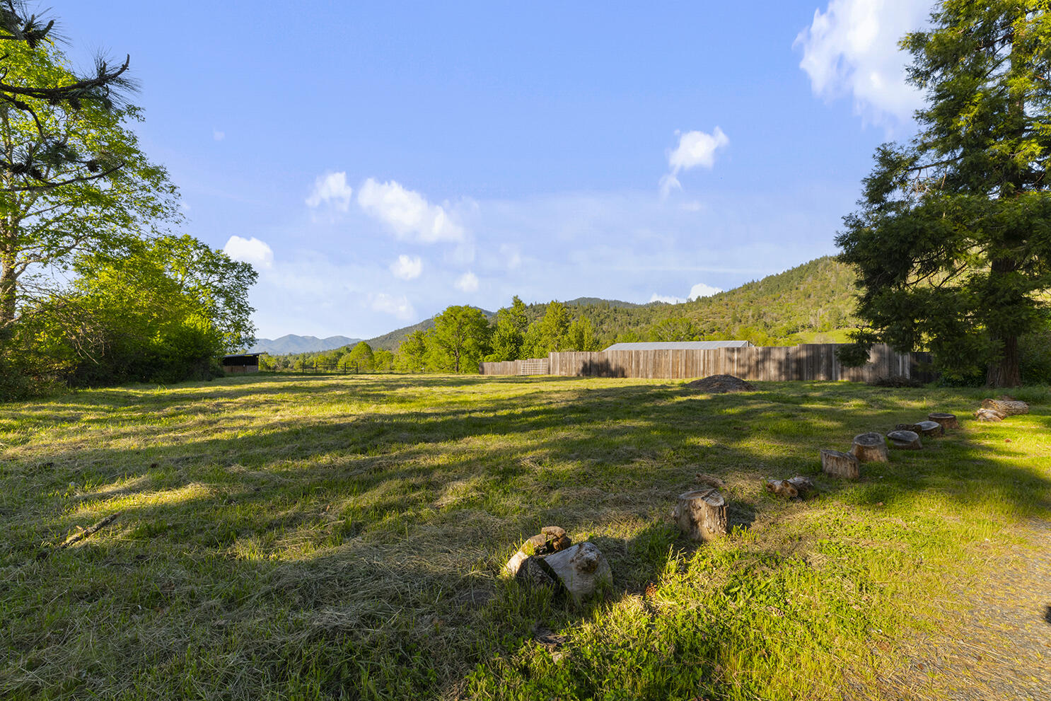 2401 East Fork Road Williams, OR 97544 - Photo 23 of 37 Front pasture