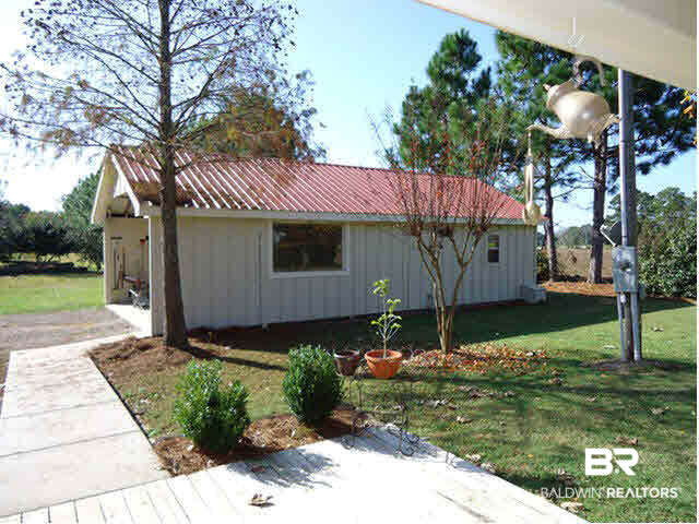 9470 County Road 24 Fairhope, AL 36532 - Photo 4 of 17 Garage