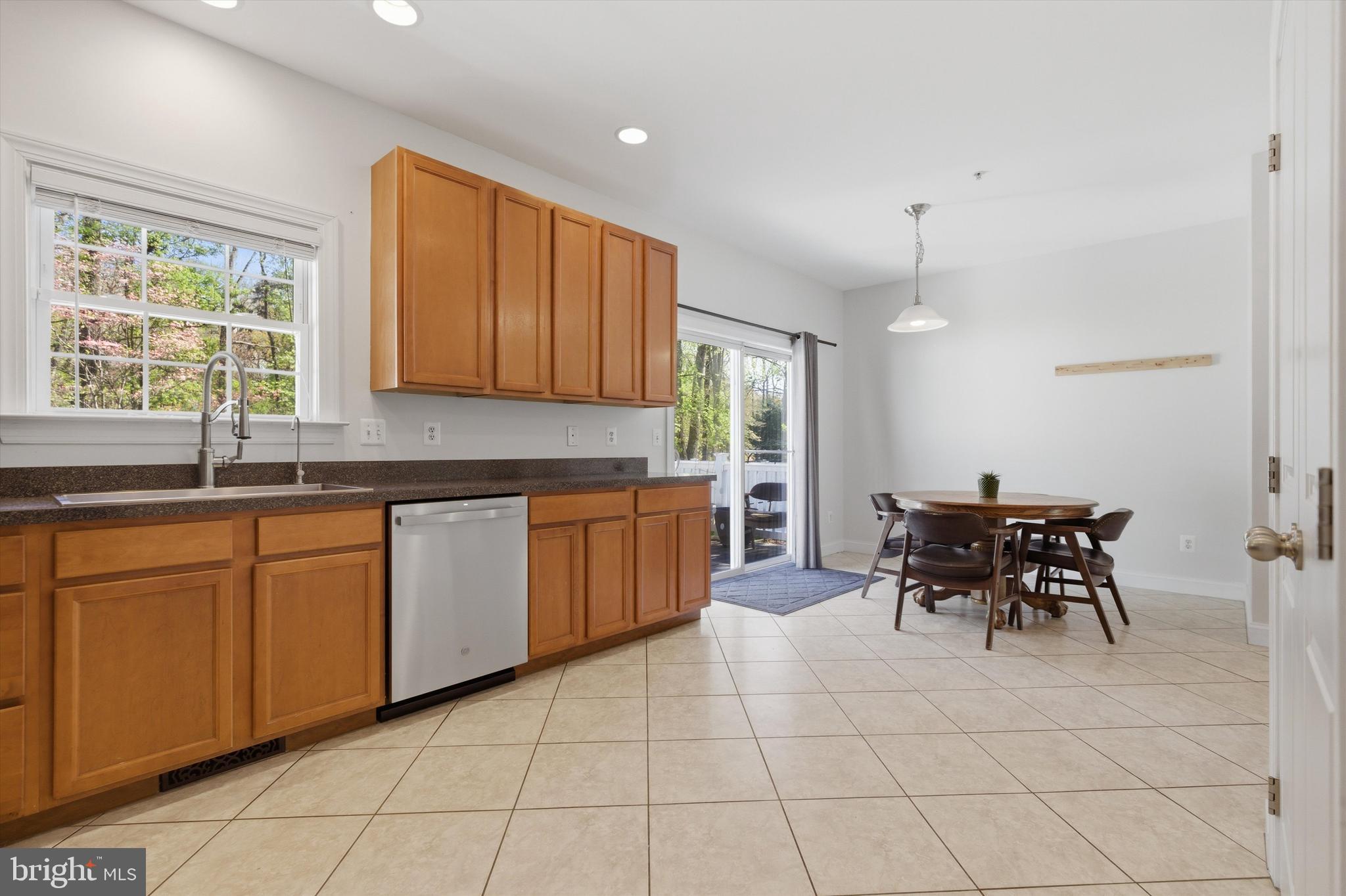 7717 Colonial Beach Road Pasadena, MD 21122 - Photo 21 of 51