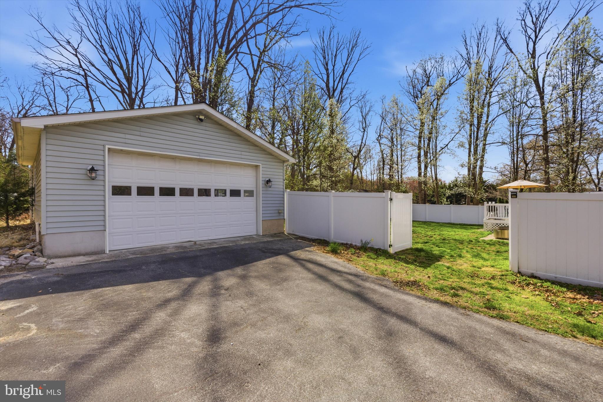 7717 Colonial Beach Road Pasadena, MD 21122 - Photo 7 of 51