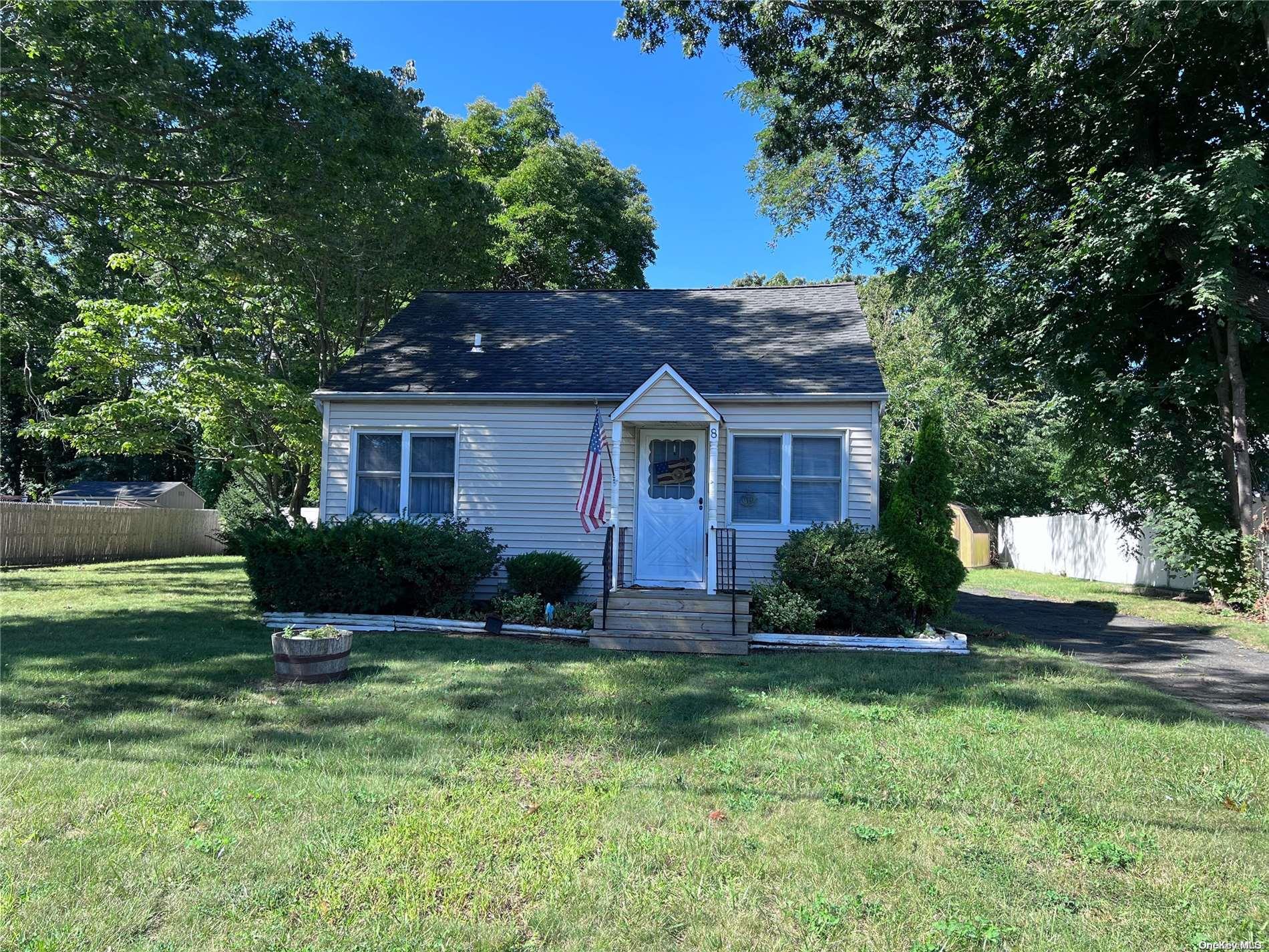8 Lexington Road Shirley, NY 11967 - Photo 1 of 1 Gallery Image 1