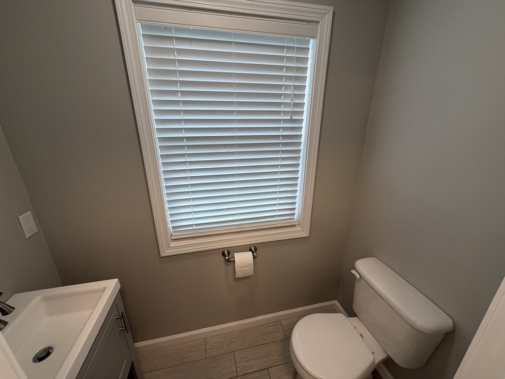849 Amostown Road West Springfield, MA 01089 - Photo 31 of 31 Gallery Image 31