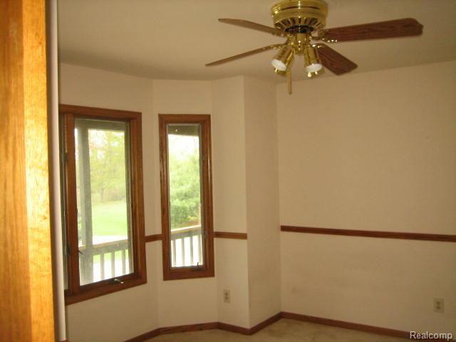 7181 North Lapeer Road Fostoria, MI 48435 - Photo 8 of 15 018.jpg