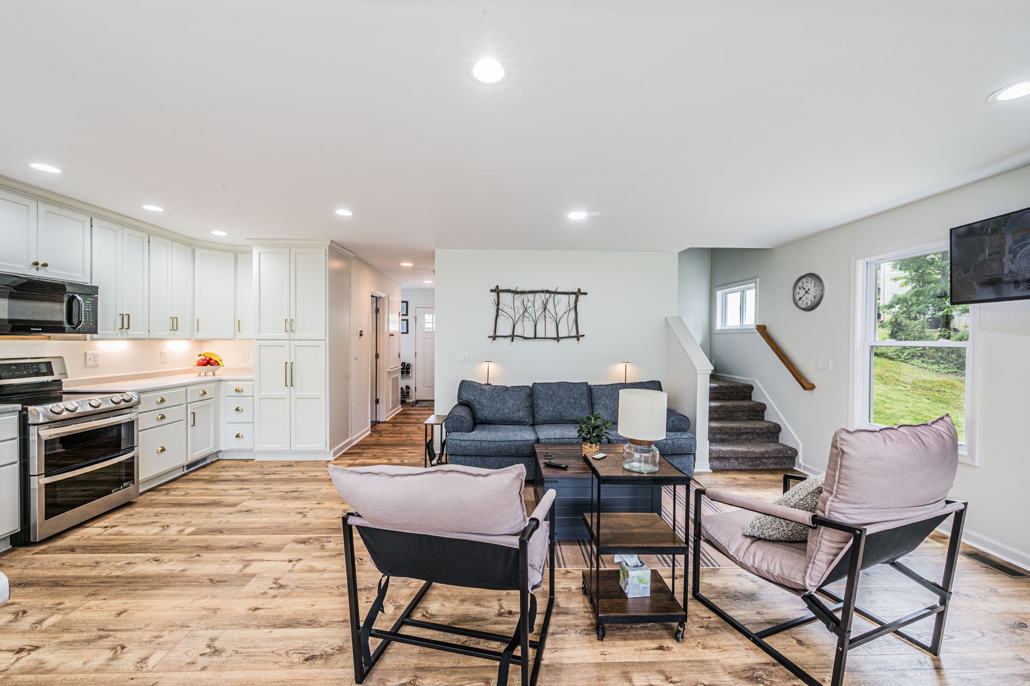 87 Angela Way Lewisburg, KY 42256 - Photo 11 of 39 a living room with furniture and a wooden floor