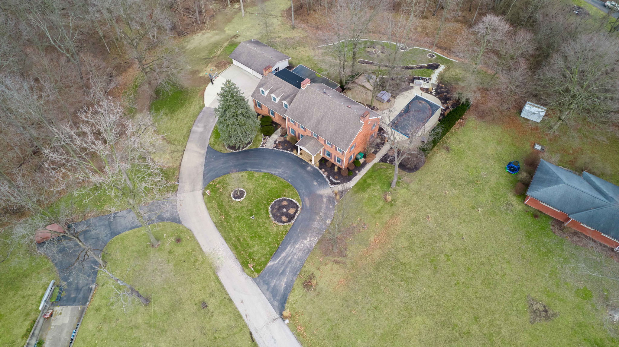 2710 North Orchard Road Marion, IN 46952 - Photo 2 of 48 Gallery Image 2