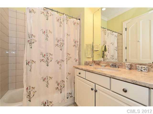 2223 Croydon Road, Unit 202 Charlotte, NC 28207 - Photo 11 of 16 Gallery Image 11
