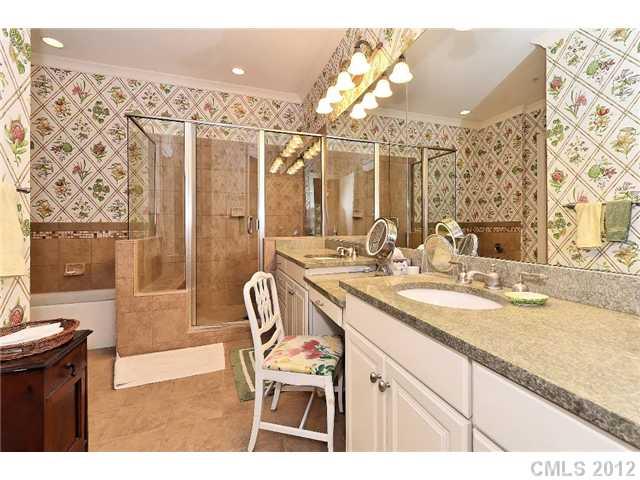 2223 Croydon Road, Unit 202 Charlotte, NC 28207 - Photo 14 of 16 Gallery Image 14
