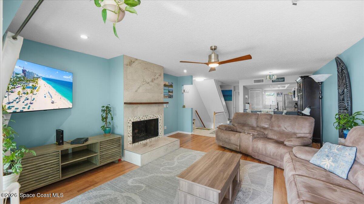 02-Living Area