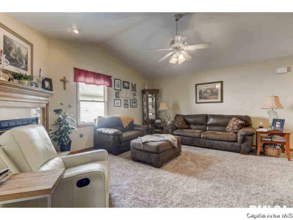 214 Eagle Ridge Drive Chatham, IL 62629 - Photo 3 of 15 Gallery Image 3