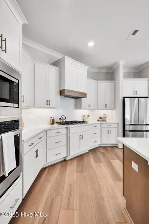 $989,000 | 3791 Bay Colony Road Northeast, Leland, NC 28451