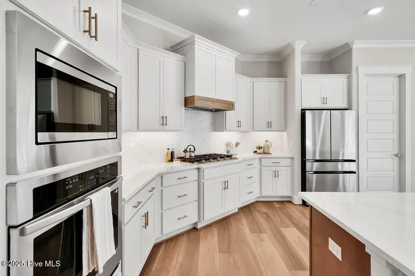 $989,000 | 3791 Bay Colony Road Northeast, Leland, NC 28451