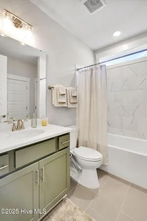 $989,000 | 3791 Bay Colony Road Northeast, Leland, NC 28451