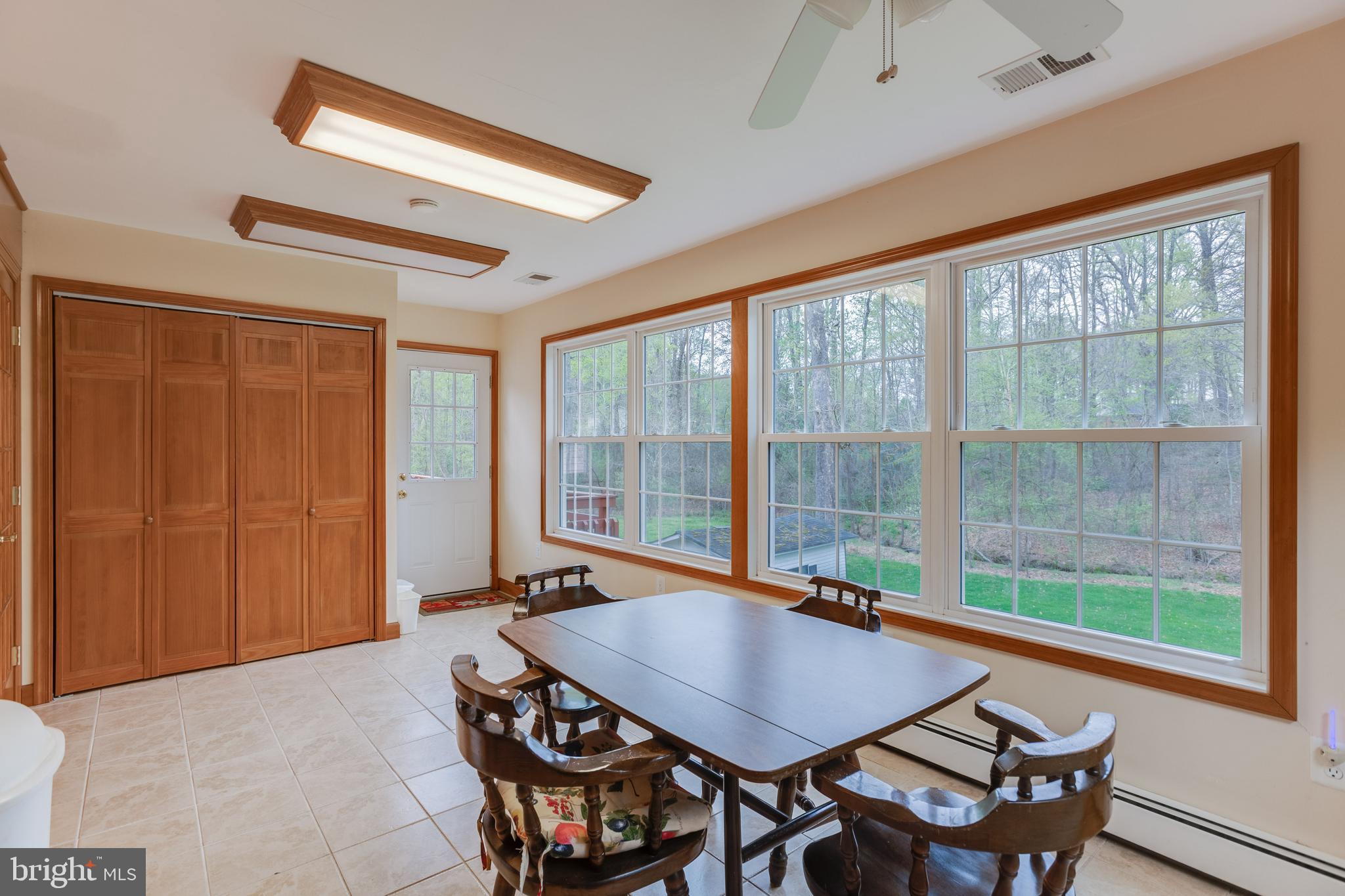 18310 Candice Drive Triangle, VA 22172 - Photo 15 of 57