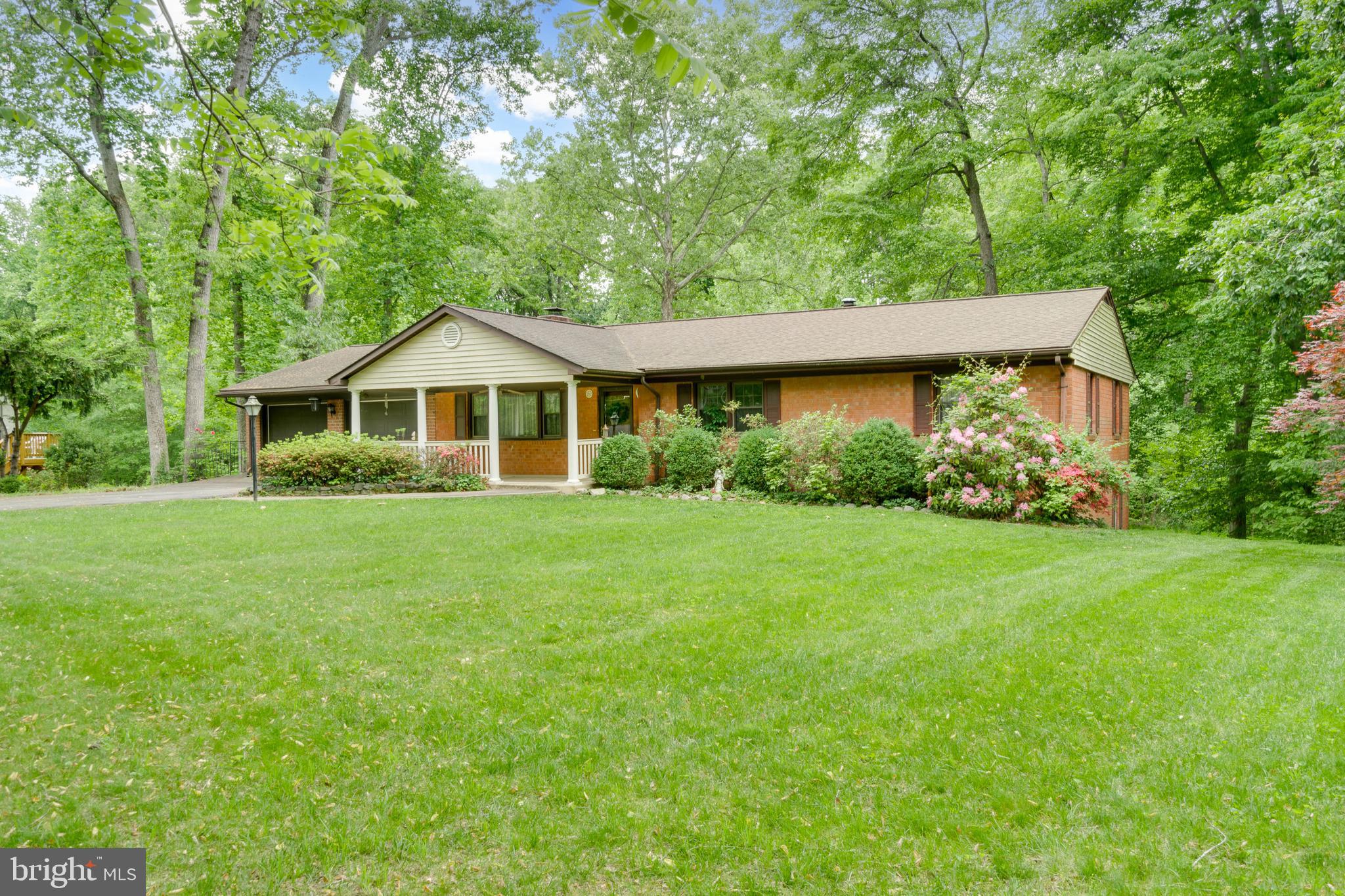 18310 Candice Drive Triangle, VA 22172 - Photo 3 of 57