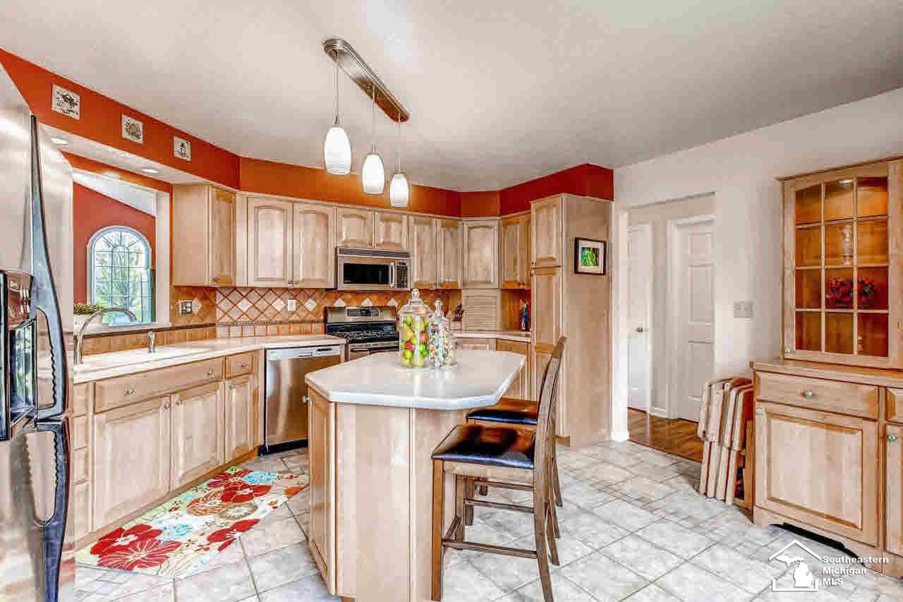 8802 Exeter Carleton, MI 48117 - Photo 11 of 42 21137514-10.JPG
