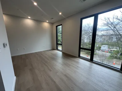 $1,695 | 500 Merritt Avenue, Unit 210, Nashville, TN 37203