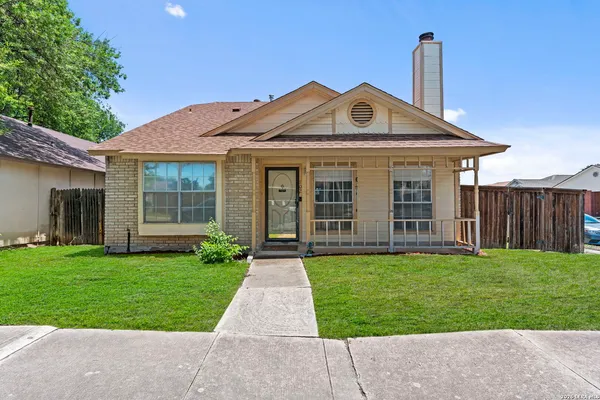$209,990 | 702 Garden Meadow, Universal City, TX 78148