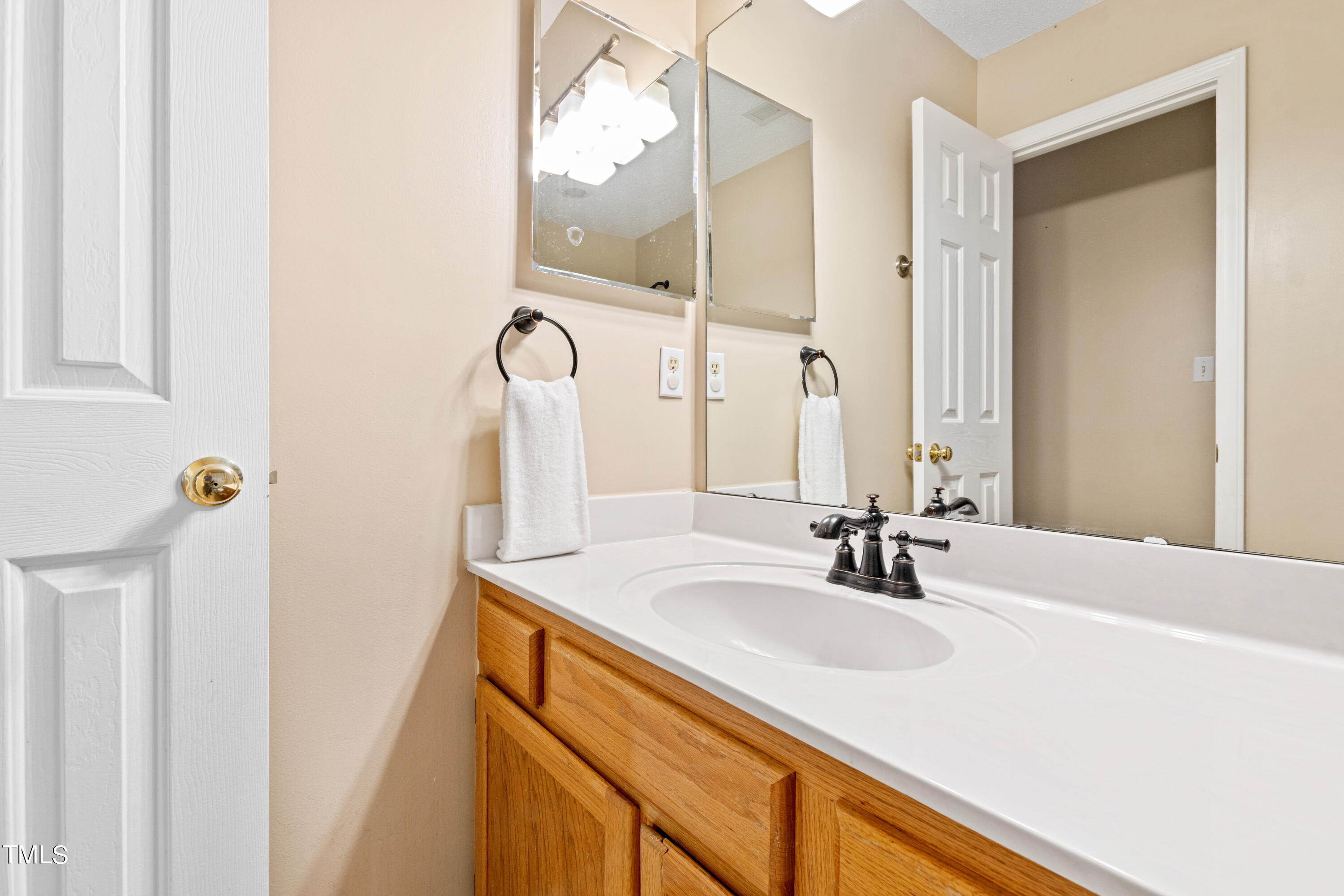 12416 Harcourt Drive Raleigh, NC 27613 - Photo 16 of 19 Bathroom 2