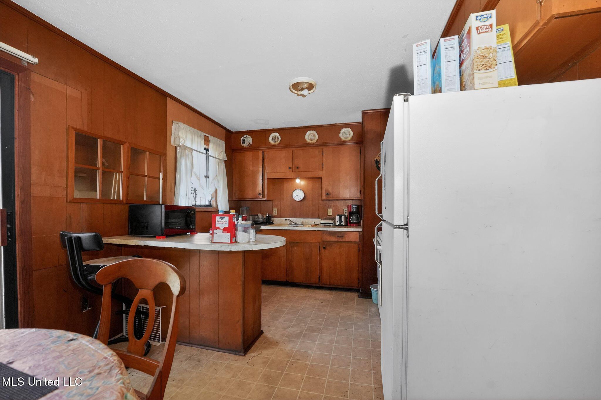 113 Rita Court Jackson, MS 39213 - Photo 12 of 15 RITA KITCHEN 2