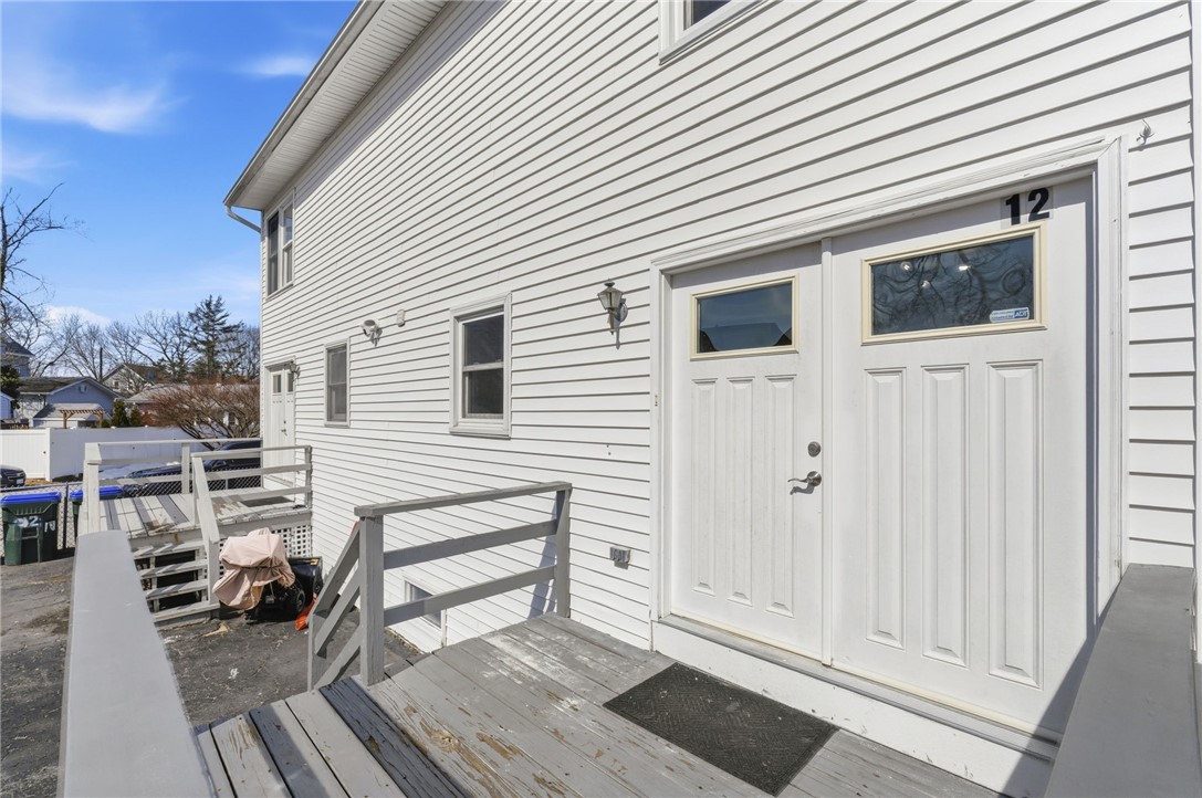 10 Henry Street Providence, RI 02909 - Photo 4 of 25