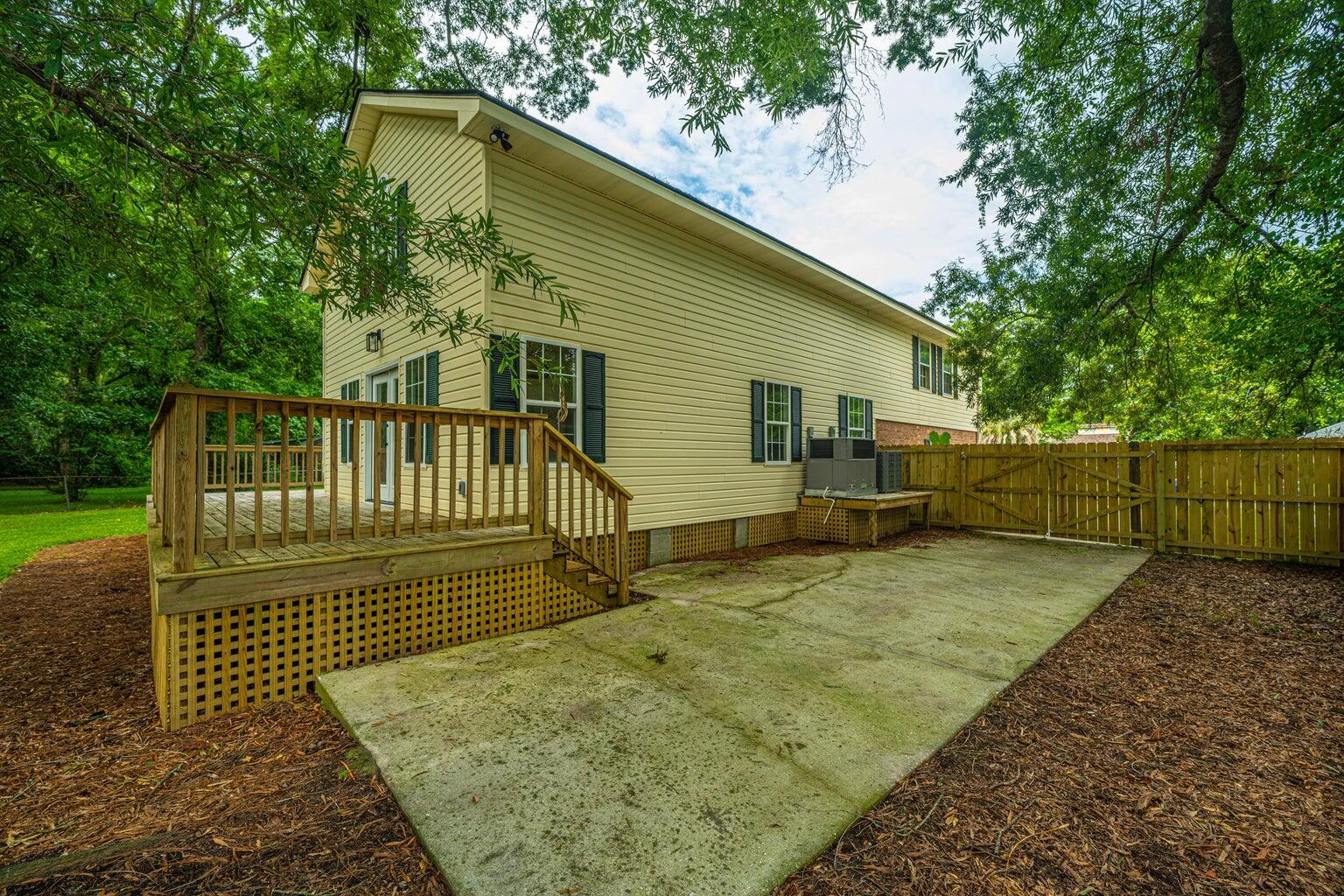738 Olney Road Charleston, SC 29414 - Photo 26 of 38 738 Olney MIL Suite entrance
