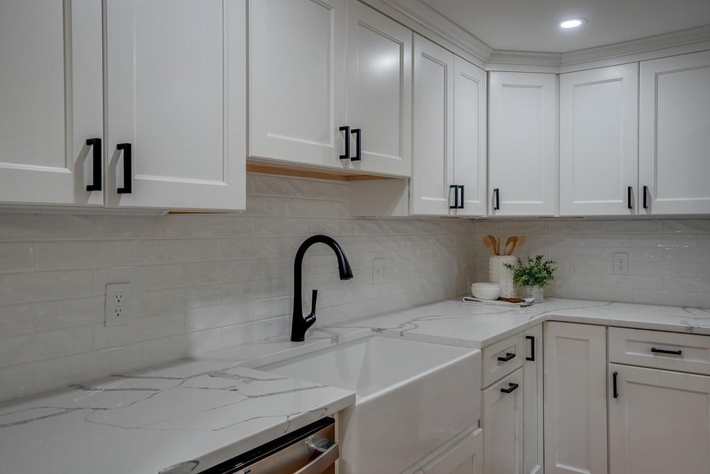 6 Red Hill Road North Reading, MA 01864 - Photo 29 of 38