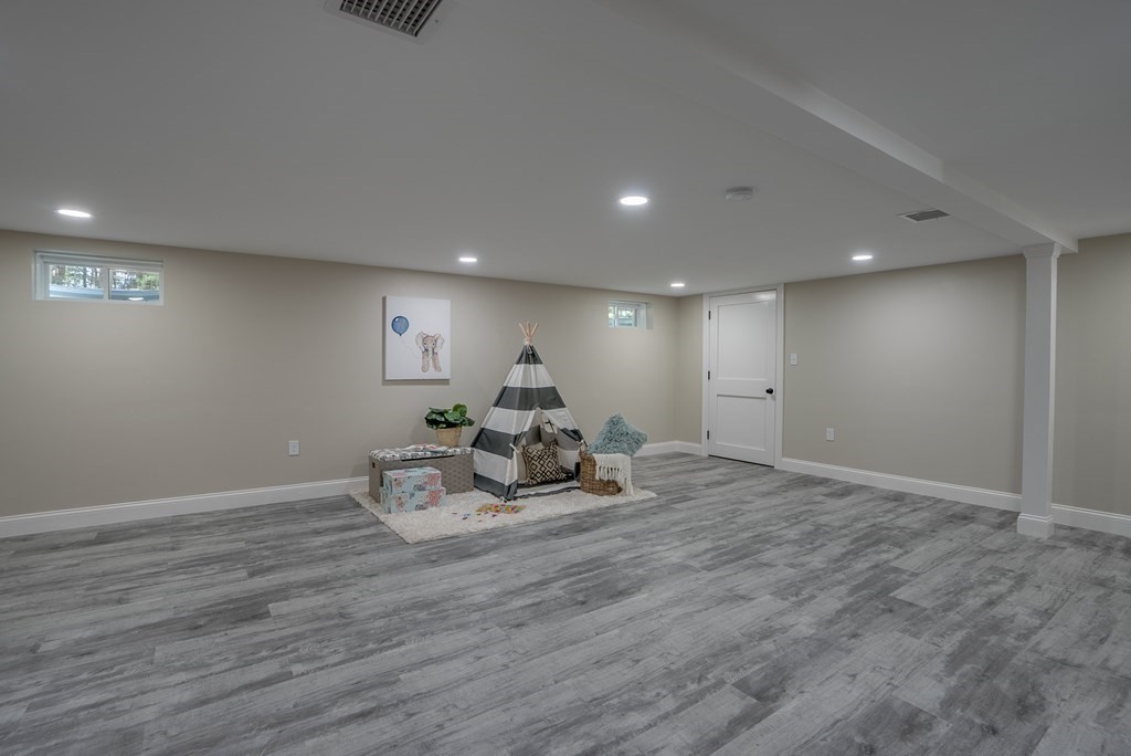 6 Red Hill Road North Reading, MA 01864 - Photo 34 of 38