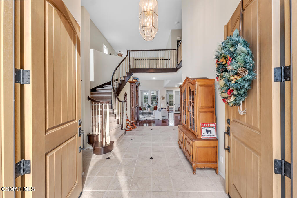 4372 Clearwood Road Moorpark, CA 93021 - Photo 4 of 51 4372 Clearwood Rd- HsHProd-4