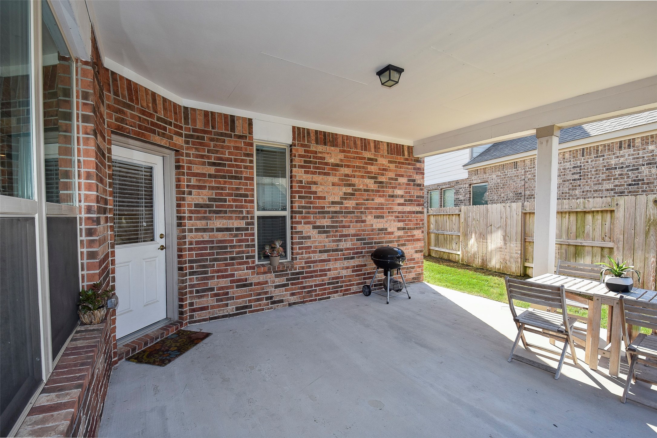 6427 Addlestone Ridge Lane Katy, TX 77494 - Photo 25 of 32 Extended outdoor living space to enjoy year-round.