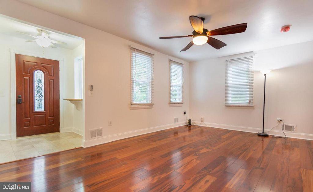 203 Sycamore Road Glen Burnie, MD 21060 - Photo 2 of 17 Gallery Image 2