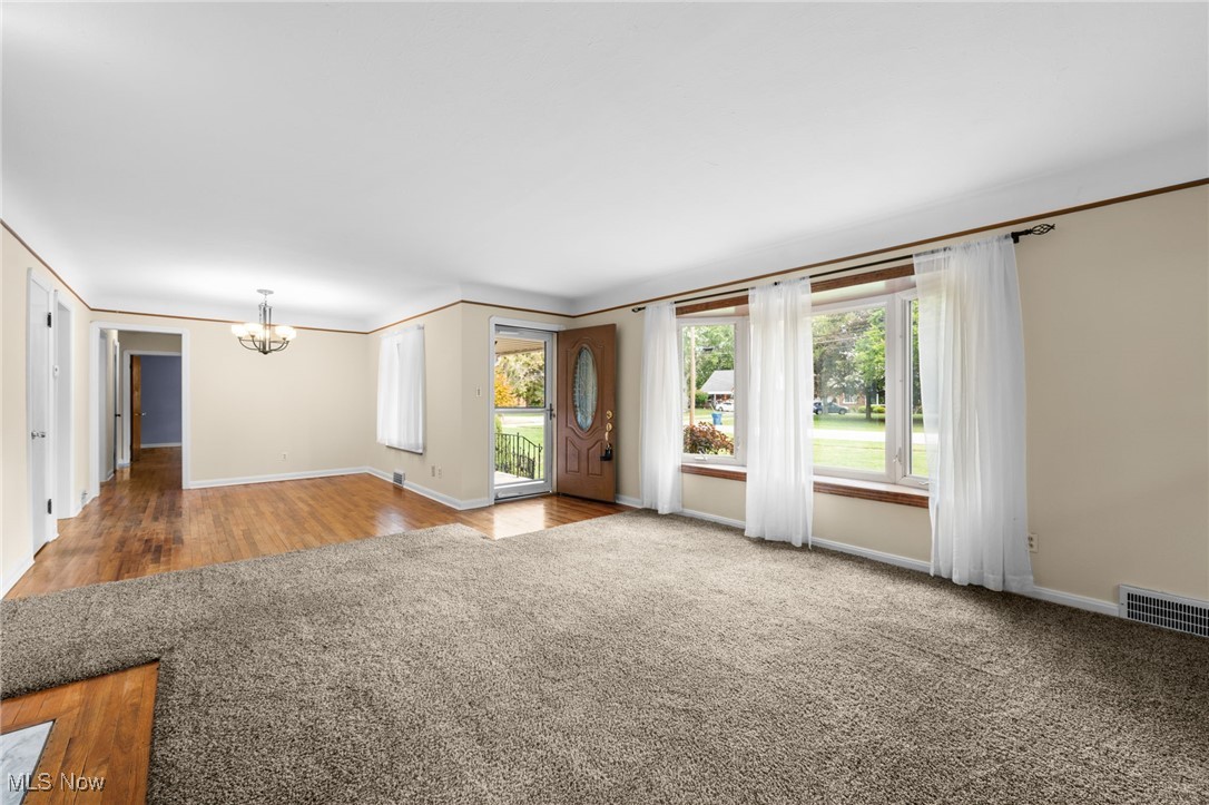 6436 Olde York Road Cleveland, OH 44130 - Photo 8 of 32 Gallery Image 8
