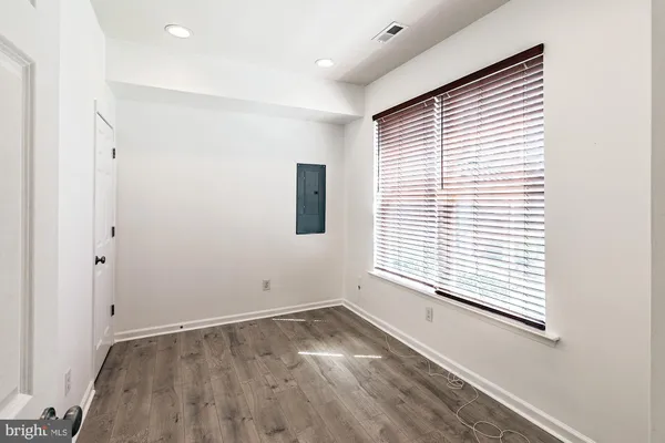 $2,800 | 1233 Parish Avenue, Claymont, DE 19703