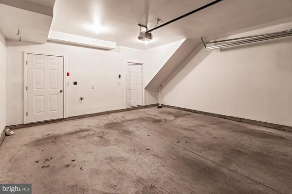 $2,800 | 1233 Parish Avenue, Claymont, DE 19703