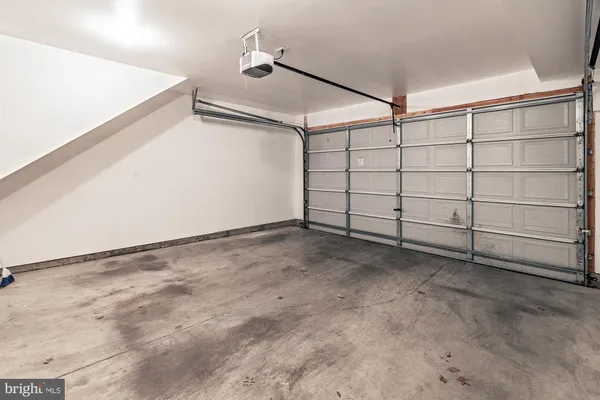 $2,800 | 1233 Parish Avenue, Claymont, DE 19703