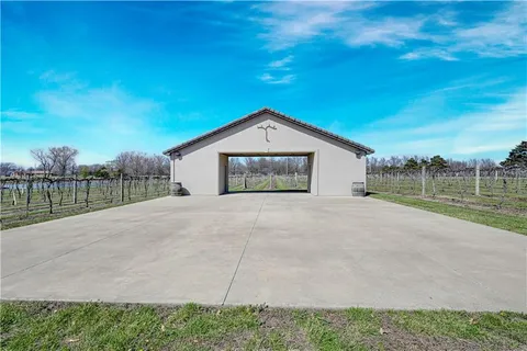 $4,700,000 | 24607 Northeast Colbern Road, Lee's Summit, MO 64086