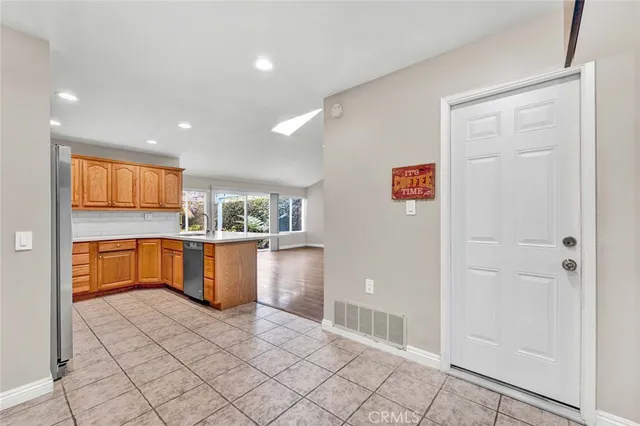 $4,950 | 10439 Sioux River Circle, Fountain Valley, CA 92708