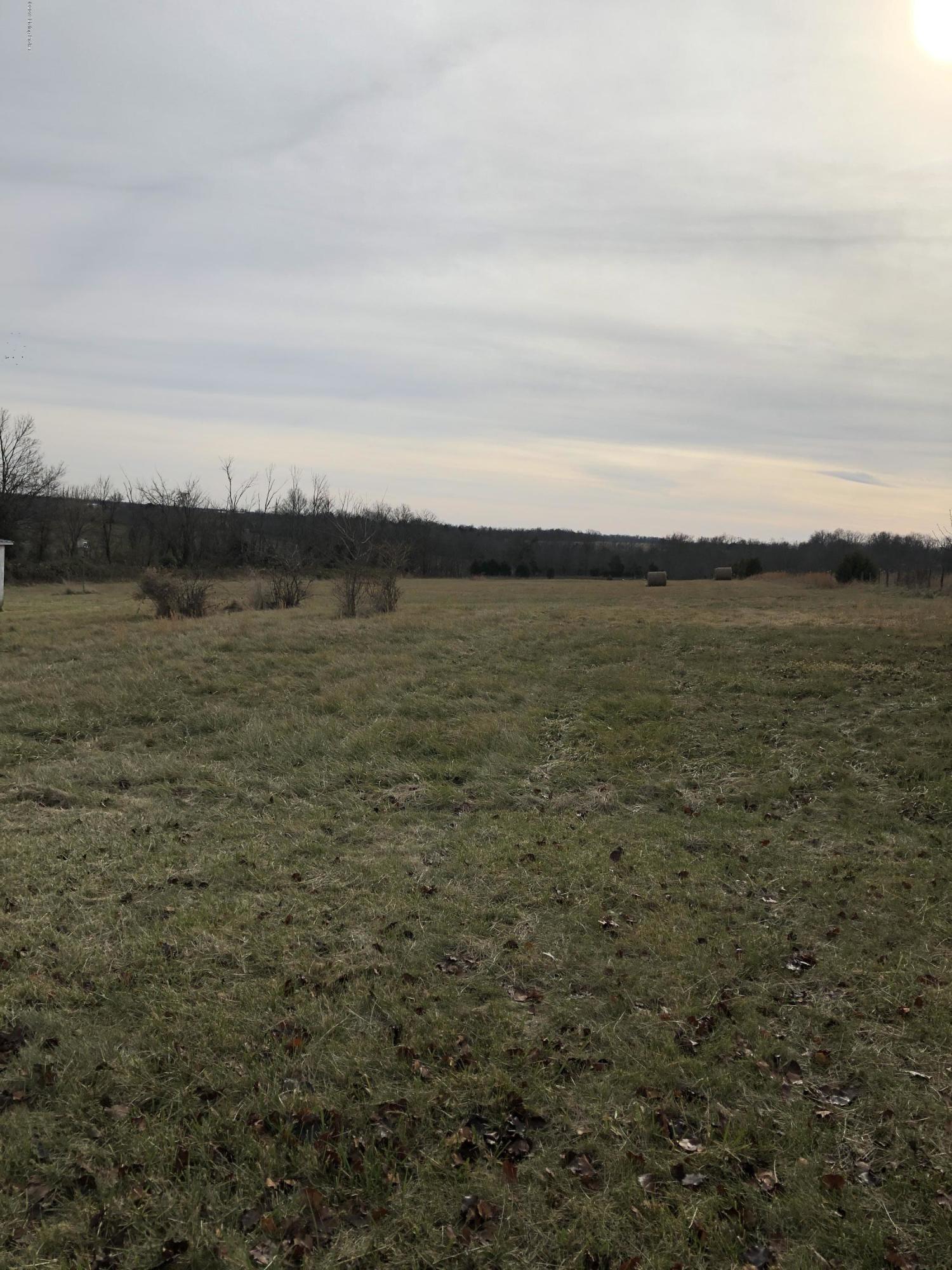 1117 Powell Road Turners Station, KY 40075 - Photo 4 of 19 BE69482E-536E-482C-BBC4-507643CF3E30