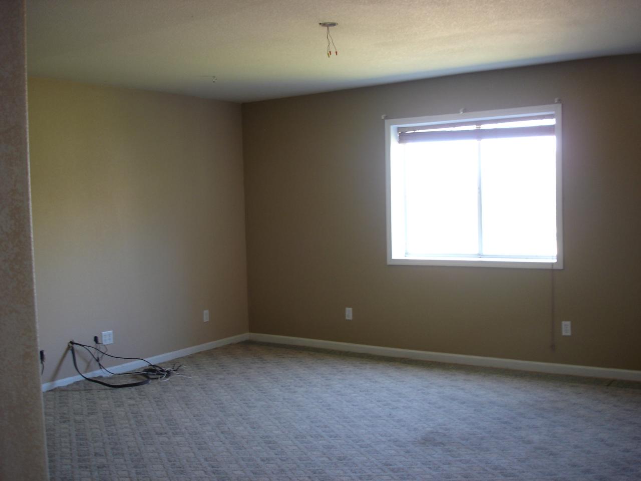 1744 West Parsons Road Phoenix, AZ 85085 - Photo 11 of 15 Family Room