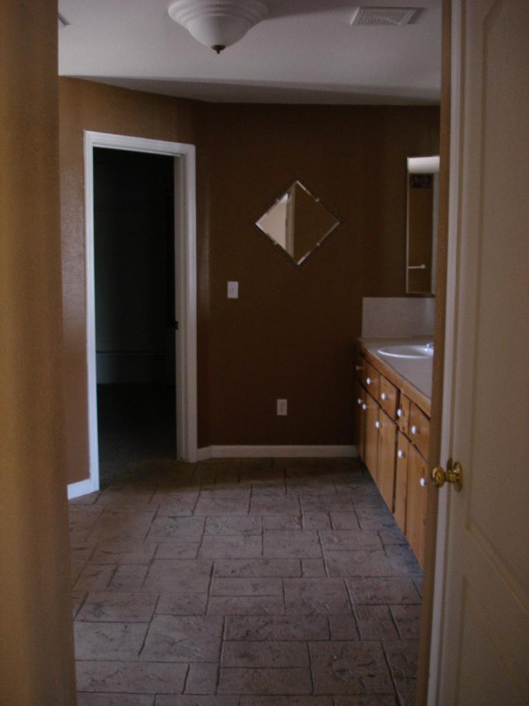 1744 West Parsons Road Phoenix, AZ 85085 - Photo 14 of 15 Master Bath