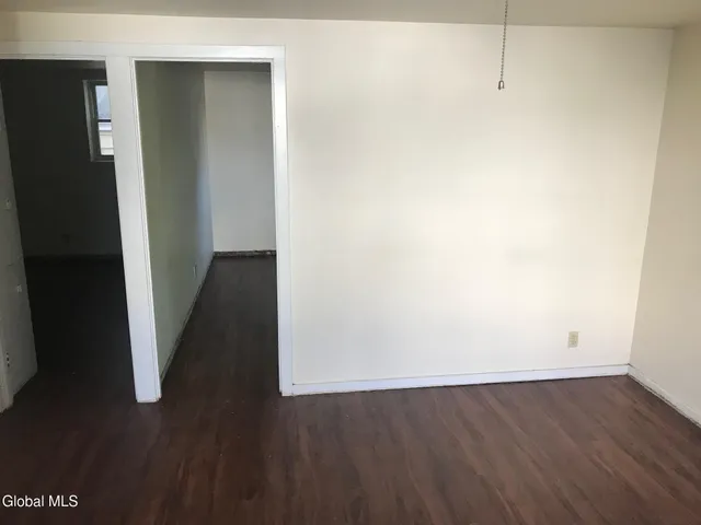 $1,195 | 1007 19th Street, Unit 1R, Watervliet, NY 12189