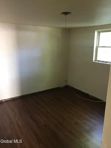 $1,195 | 1007 19th Street, Unit 1R, Watervliet, NY 12189