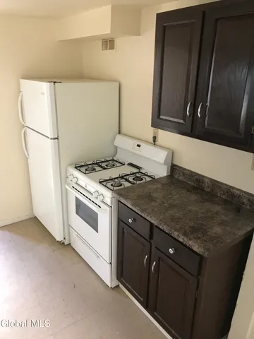 $1,195 | 1007 19th Street, Unit 1R, Watervliet, NY 12189