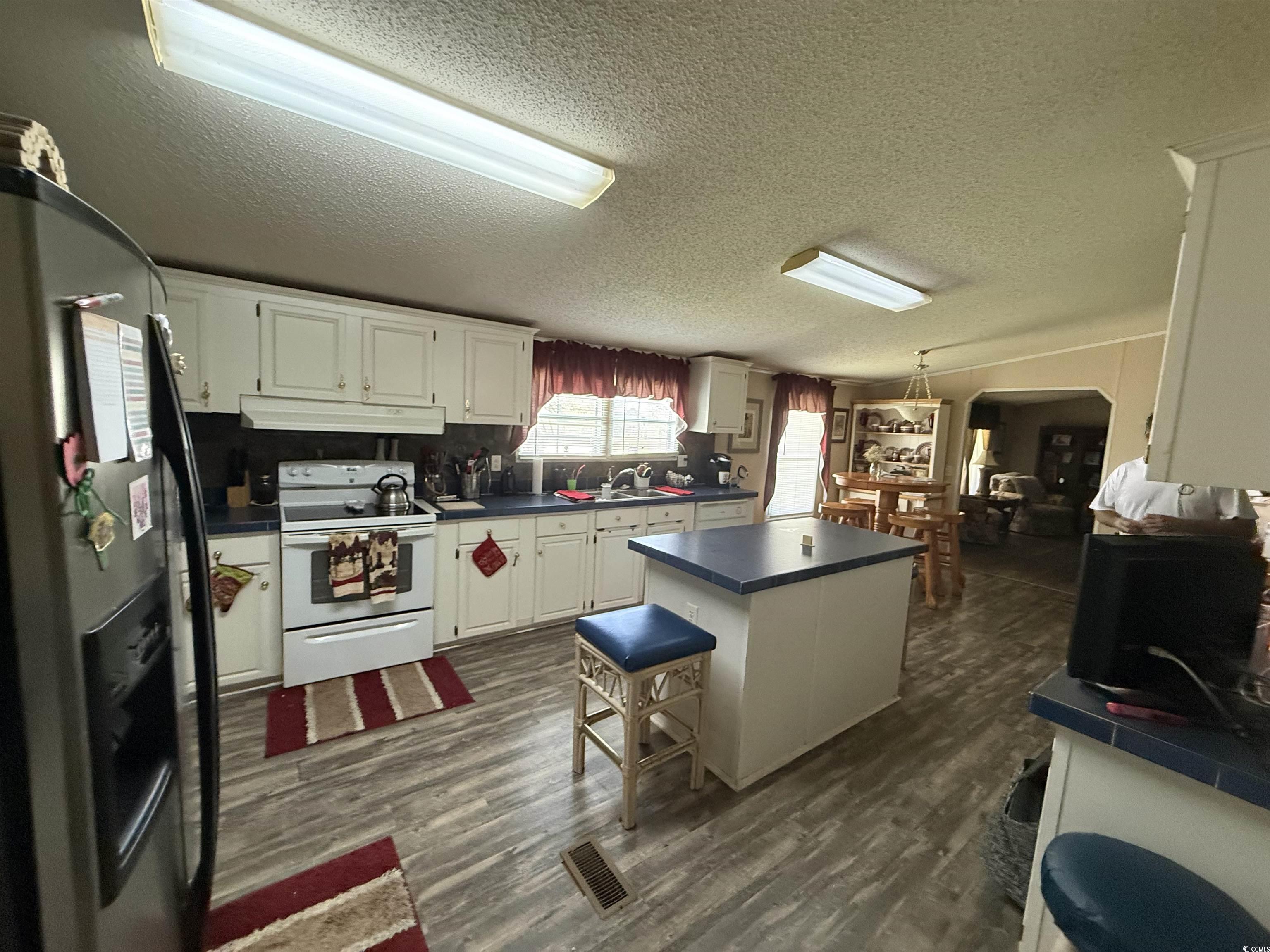 949 Folly Road Myrtle Beach, SC 29588 - Photo 4 of 17 Gallery Image 4