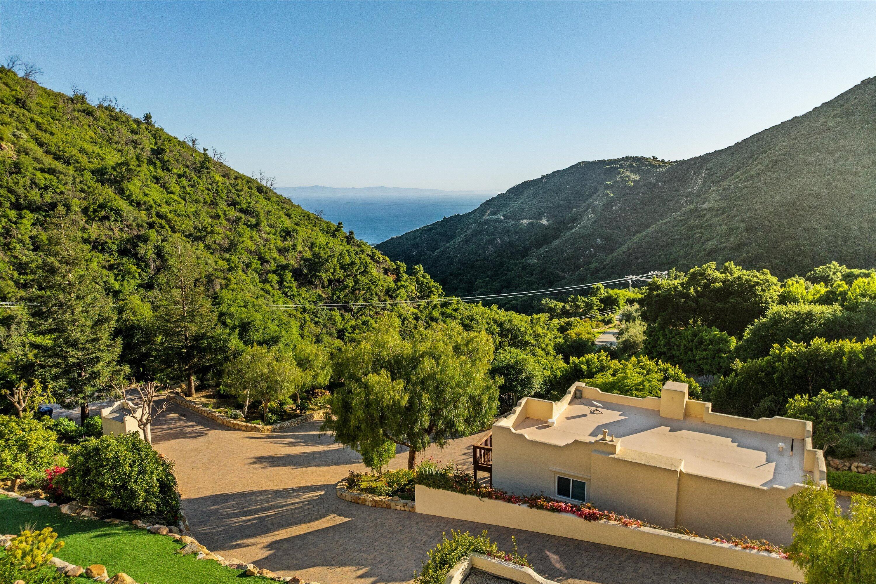 1090 Toro Canyon Road Santa Barbara, CA 93108 - Photo 25 of 59 a view of a terrace
