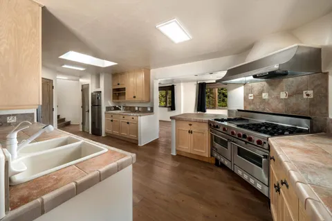 $3,999,000 | 1090 Toro Canyon Road, Santa Barbara, CA 93108