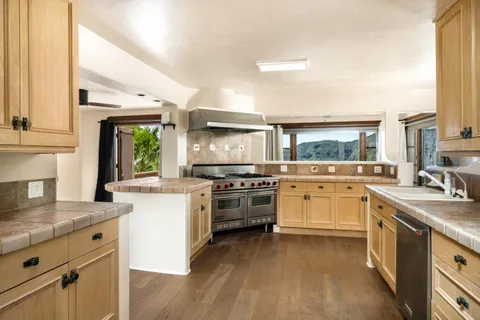 $3,999,000 | 1090 Toro Canyon Road, Santa Barbara, CA 93108